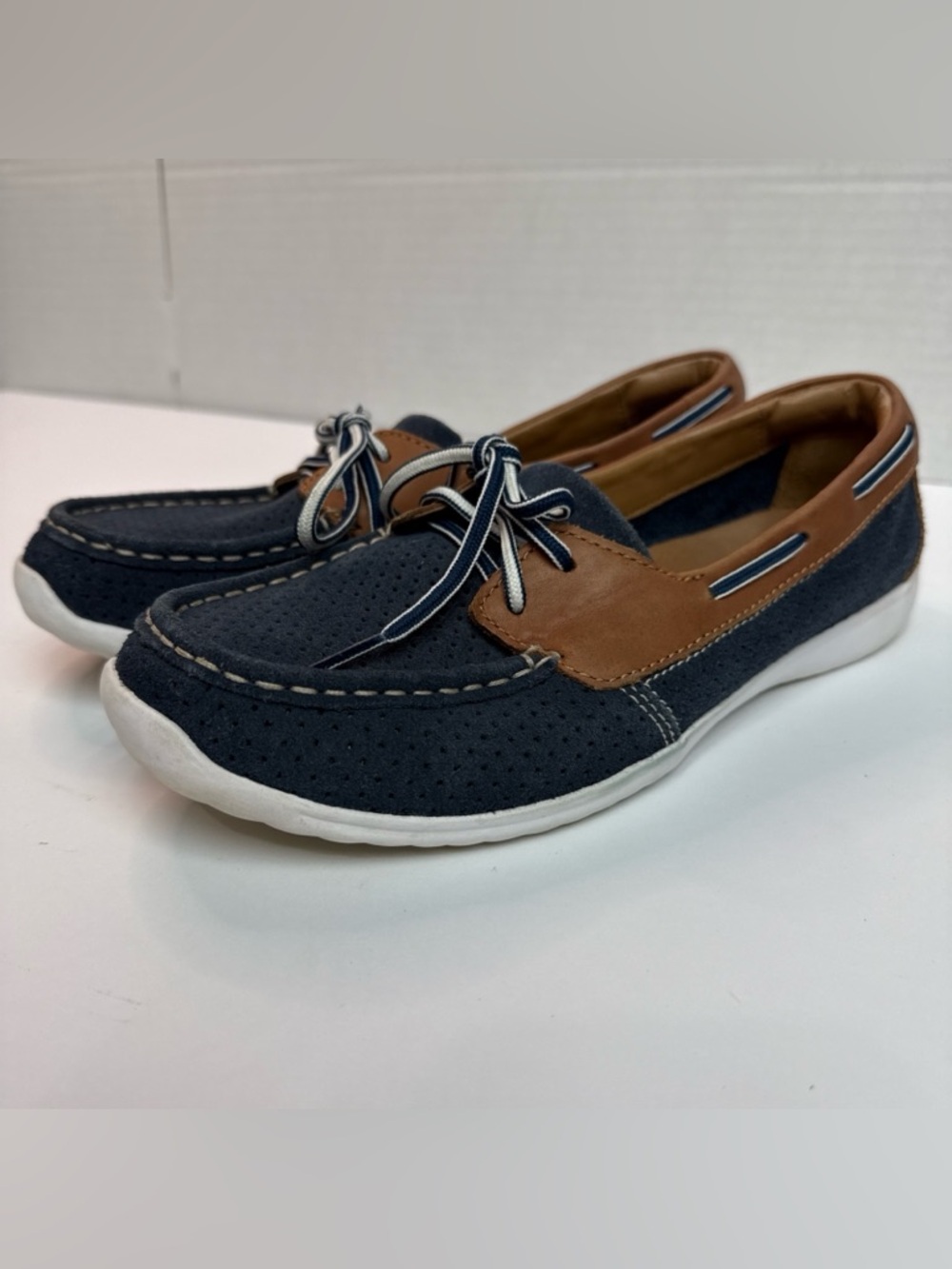 Clarks Women's Boat Deck Shoes, Size 8.5, Navy Brown